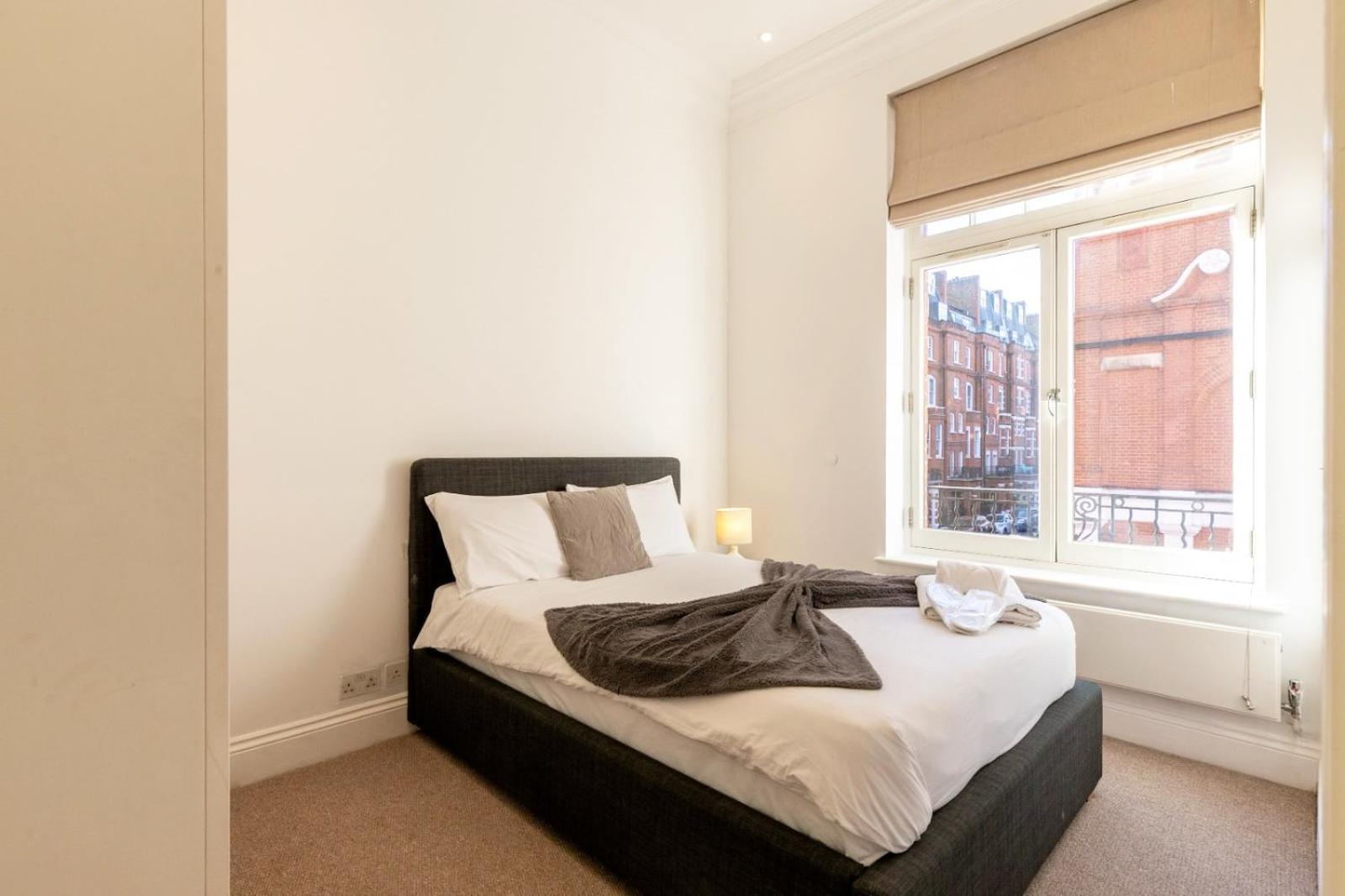 3 Bedrooms Luxurious Apartment In Knightsbridge Harrods 5 Minutes Appartement Londres